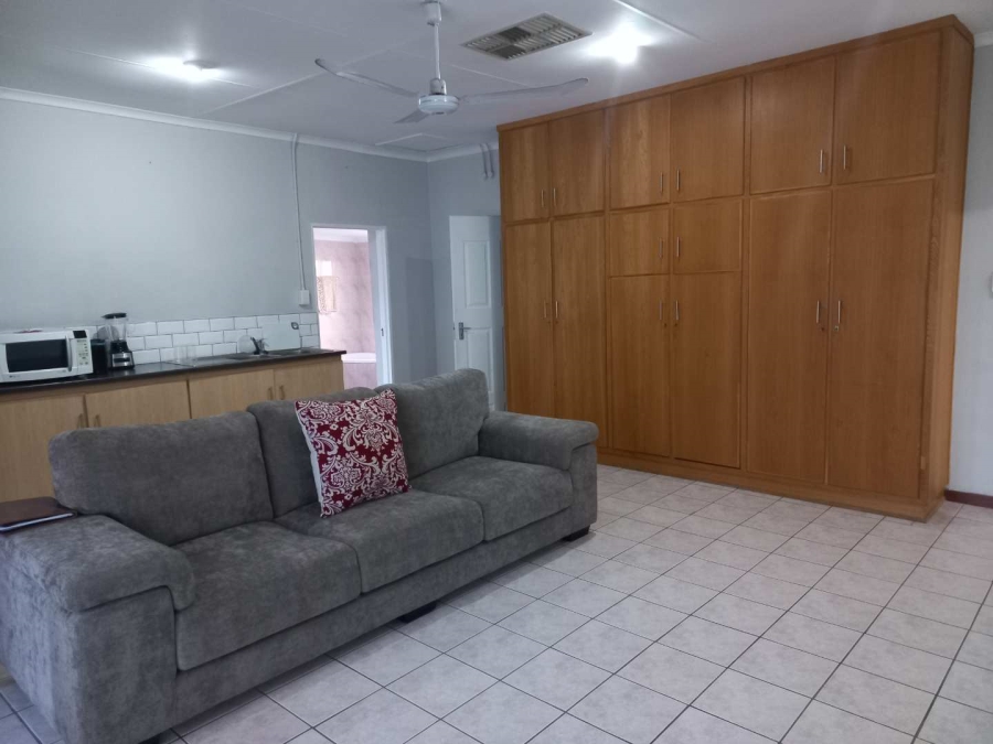 5 Bedroom Property for Sale in Blydeville Northern Cape